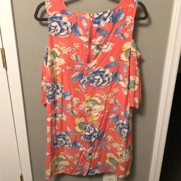 3 for $15 Umgee USA Dress in Coral & Floral Detail​ - Picture 4 of 4